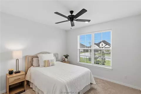 Bedroom - 4330 Fox River Ln, Bryan, TX 77802 photo 2 of 4