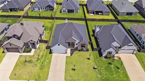 View/Area - 4330 Fox River Ln, Bryan, TX 77802 photo 2 of 3
