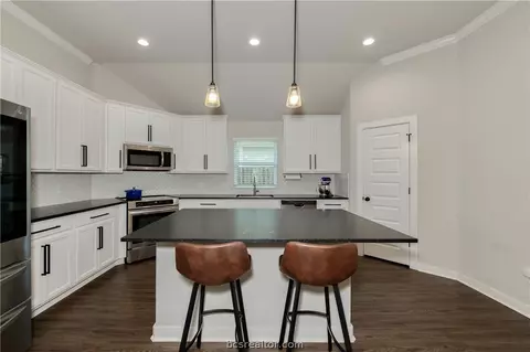 Kitchen - 1934 Cambria Dr, Bryan, TX 77807 photo 1 of 6
