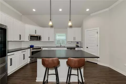 Kitchen - 1934 Cambria Dr, Bryan, TX 77807 photo 1 of 6