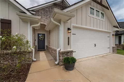 Exterior - 1934 Cambria Dr, Bryan, TX 77807 photo 2 of 6