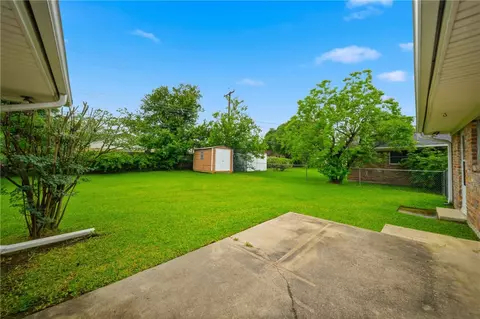 Exterior - 1202 Esther Blvd, Bryan, TX 77802 photo 6 of 10