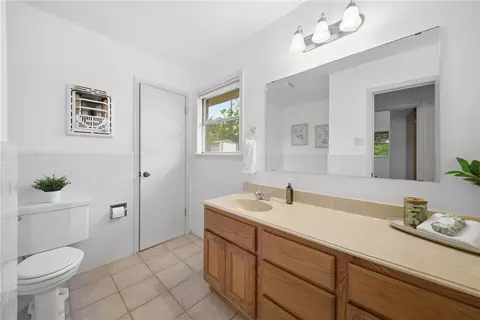 Bath - 1202 Esther Blvd, Bryan, TX 77802 photo 1 of 4