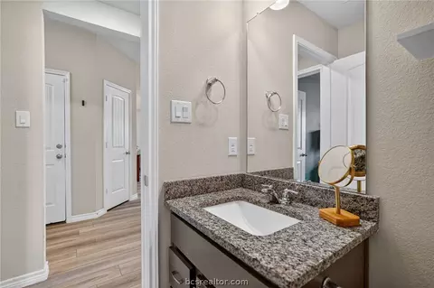 2038 Chief St, Bryan, TX 77807 photo 27