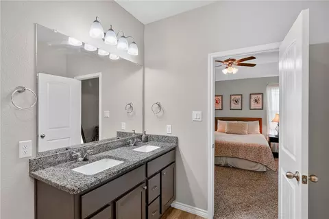 2038 Chief St, Bryan, TX 77807 photo 16
