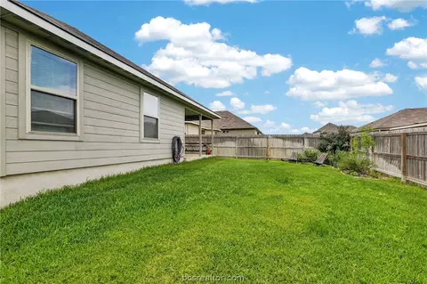 2038 Chief St, Bryan, TX 77807 photo 31