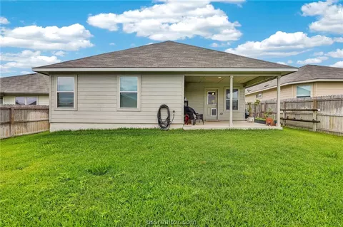 2038 Chief St, Bryan, TX 77807 photo 32