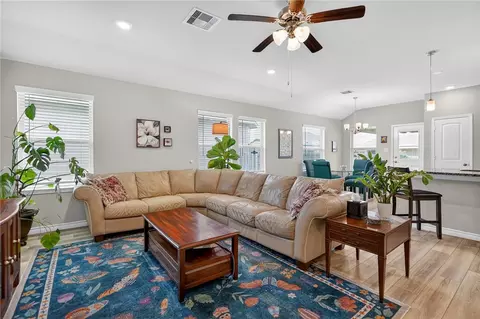 2038 Chief St, Bryan, TX 77807 photo 4