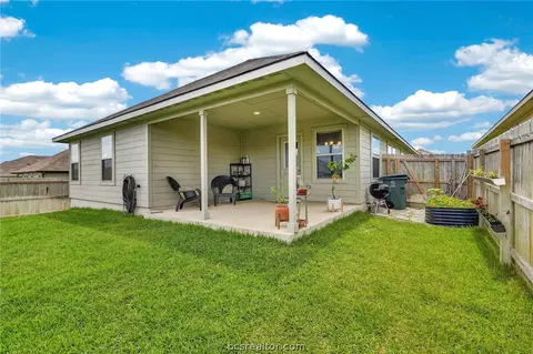 2038 Chief St, Bryan, TX 77807 photo 30