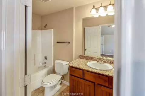 Bath - 3364 Keefer Loop, College Station, TX 77845 photo 4 of 4