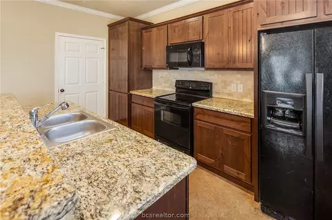 Kitchen - 3370 Keefer Loop, College Station, TX 77845 photo 4 of 4