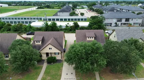 3372 Keefer Loop, College Station, TX 77845