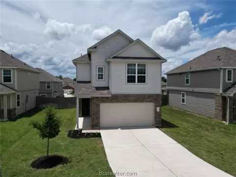 982 Rice Dr, Bryan, TX 77803