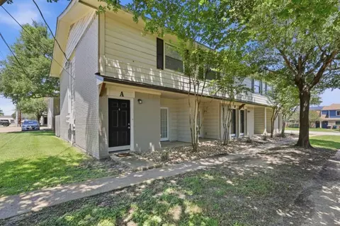 1403 Airline Drive A, College Station, TX 77845