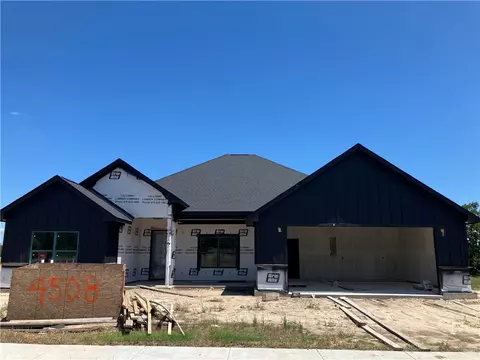 4508 Legendary Dr, College Station, TX 77845