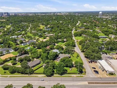 View/Area - 515 Crescent Dr, Bryan, TX 77801 photo 5 of 5