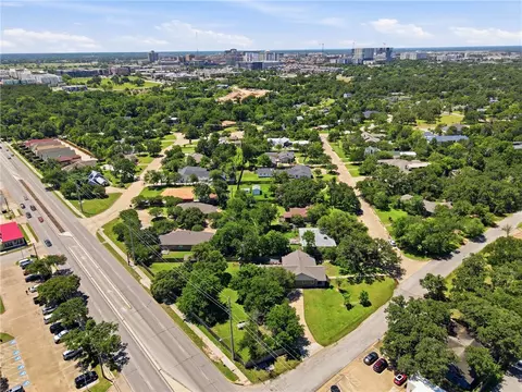 View/Area - 515 Crescent Dr, Bryan, TX 77801 photo 3 of 5