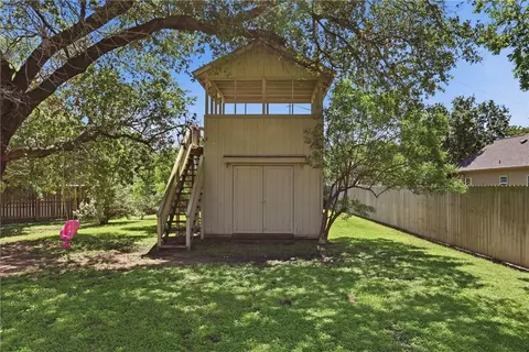 Exterior - 515 Crescent Dr, Bryan, TX 77801 photo 8 of 9