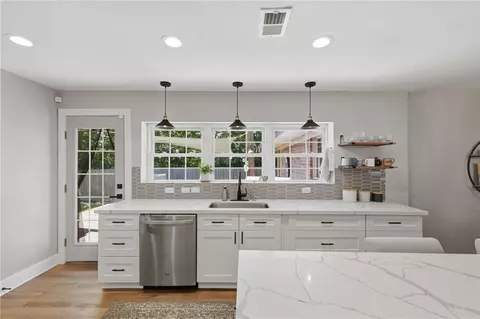 Kitchen - 515 Crescent Dr, Bryan, TX 77801 photo 5 of 5