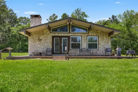 7675 County Road 146, Bedias, TX 77831