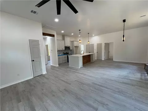 Living - 2405 Southside Dr, Bryan, TX 77803 photo 1 of 1