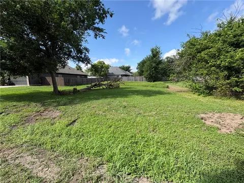 1507 Conroy St, Bryan, TX 77808 photo 4
