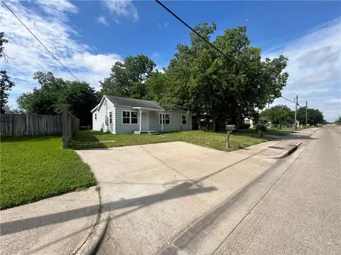 915 W 28th St, Bryan, TX 77803