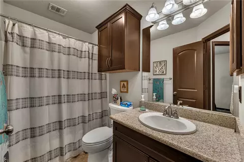 Bath - 2025 Positano Loop, Bryan, TX 77808 photo 2 of 2