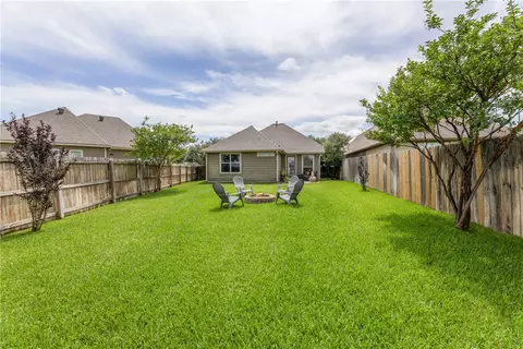 Exterior - 2025 Positano Loop, Bryan, TX 77808 photo 5 of 6