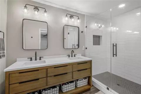 Bath - 2308 Morningside Dr, Bryan, TX 77802 photo 1 of 3