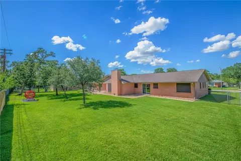 Exterior - 2308 Morningside Dr, Bryan, TX 77802 photo 6 of 9