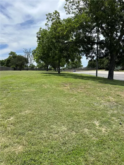 901 905 411 W St Hwy 21 Hwy, Caldwell, TX 77836
