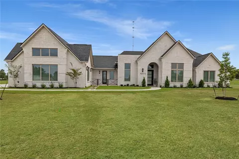 10372 Charlinda Ln, Bryan, TX 77808