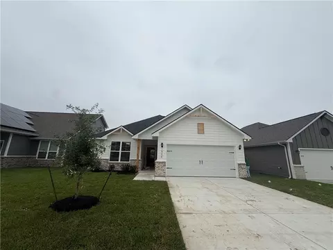 1904 Stubbs Dr, Bryan, TX 77807