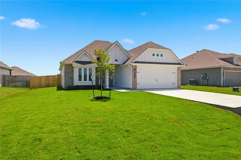 342 Harvest Lake Dr, Snook, TX 77878