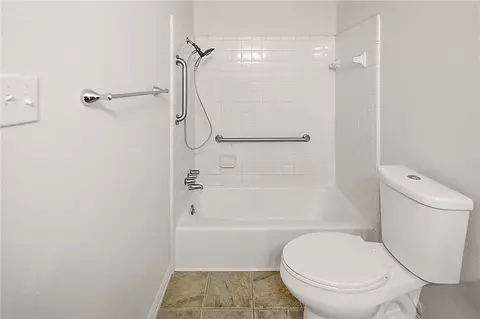 Bath - 3703 Stillmeadow Dr, Bryan, TX 77802 photo 2 of 3
