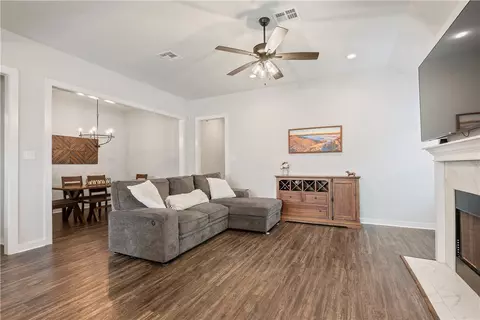 3164 Brady Ct, Bryan, TX 77808 photo 8