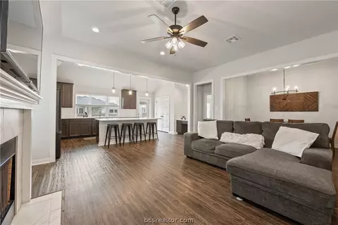 3164 Brady Ct, Bryan, TX 77808 photo 9