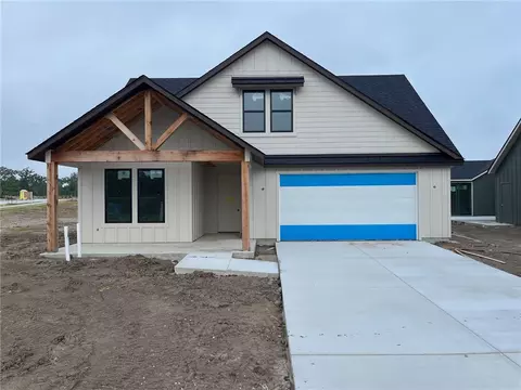 4064 Lakeside Club Dr, College Station, TX 77845
