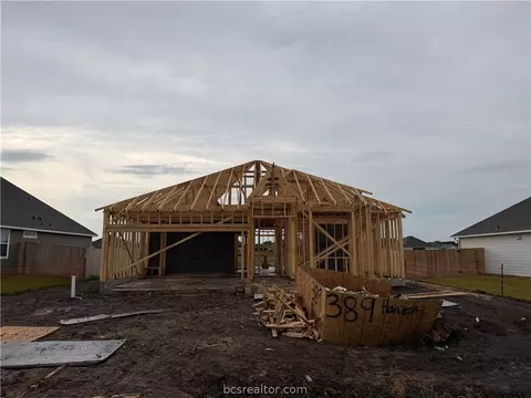 389 Harvest Lake Dr, Snook, TX 77878