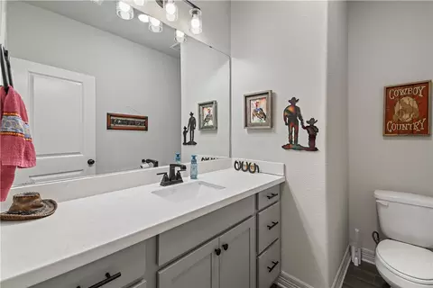Bath - 10398 Bourbon Ln, Bryan, TX 77808 photo 4 of 4
