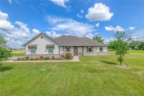 10398 Bourbon Ln, Bryan, TX 77808