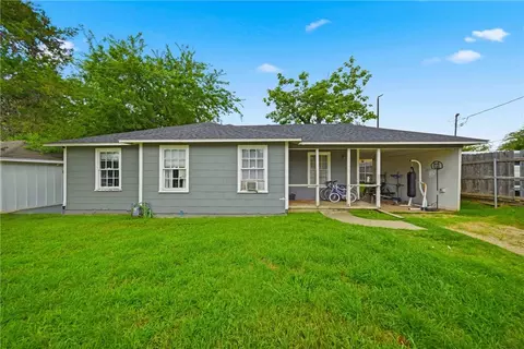 3006 First St, Bryan, TX 77801
