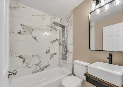 Bath - 2105 Cabot Cir, Bryan, TX 77803 photo 2 of 3