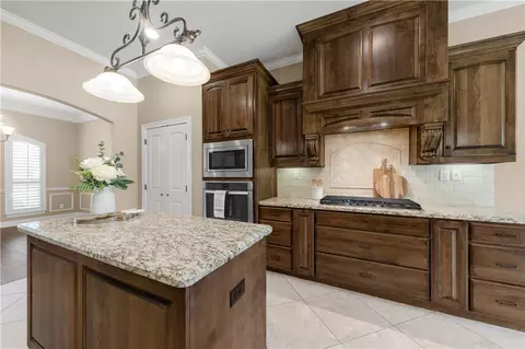 4018 Arboleda Dr, College Station, TX 77845