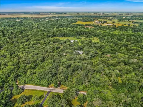 10250 Dogwood Trl, College Station, TX 77845