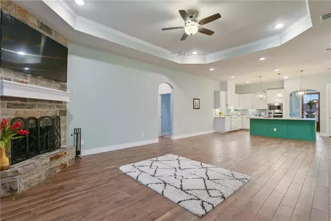 4022 Brownway Dr, College Station, TX 77845