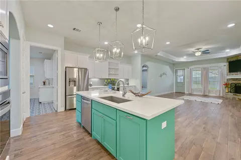 4022 Brownway Dr, College Station, TX 77845