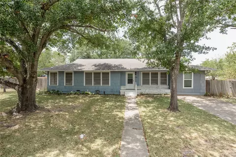 708 Broadmoor Dr, Bryan, TX 77802
