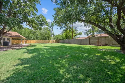 Exterior - 2505 Willow Bend Dr, Bryan, TX 77802 photo 3 of 4